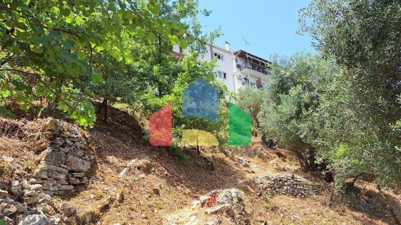 Продаж - Земельна ділянка 2100 m² на о. Корфу