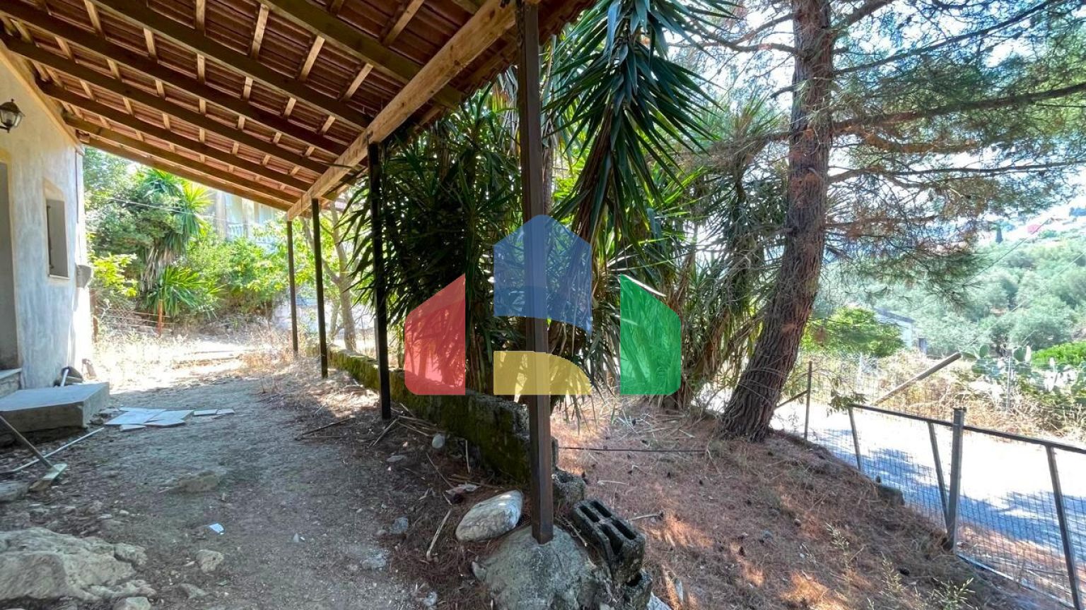 Продаж - Котедж 78 m² на о. Корфу