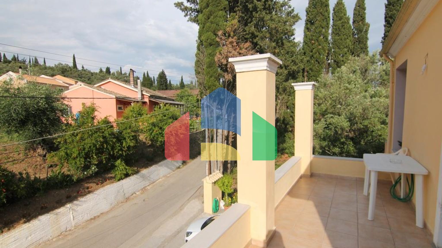 Продаж - Котедж 274 m² на о. Корфу