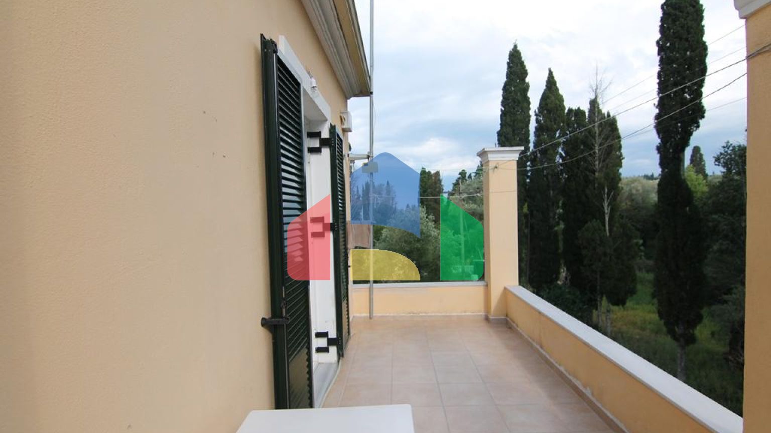 Продаж - Котедж 274 m² на о. Корфу