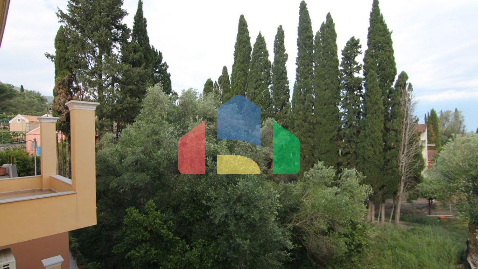 Продаж - Котедж 274 m² на о. Корфу