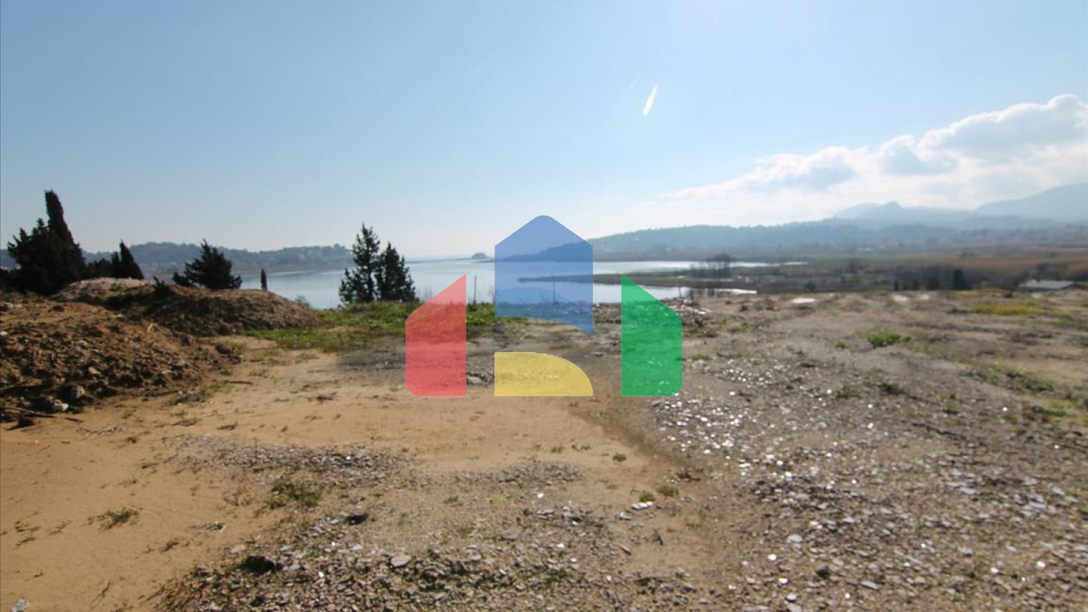 Продаж - Земельна ділянка 4050 m² на о. Корфу