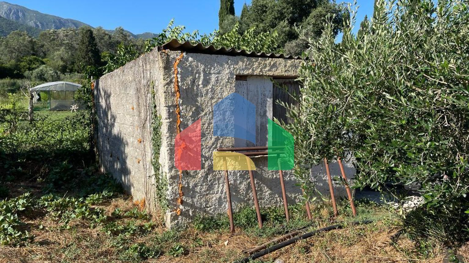 Продажа - Коттедж 220 m² на о. Корфу