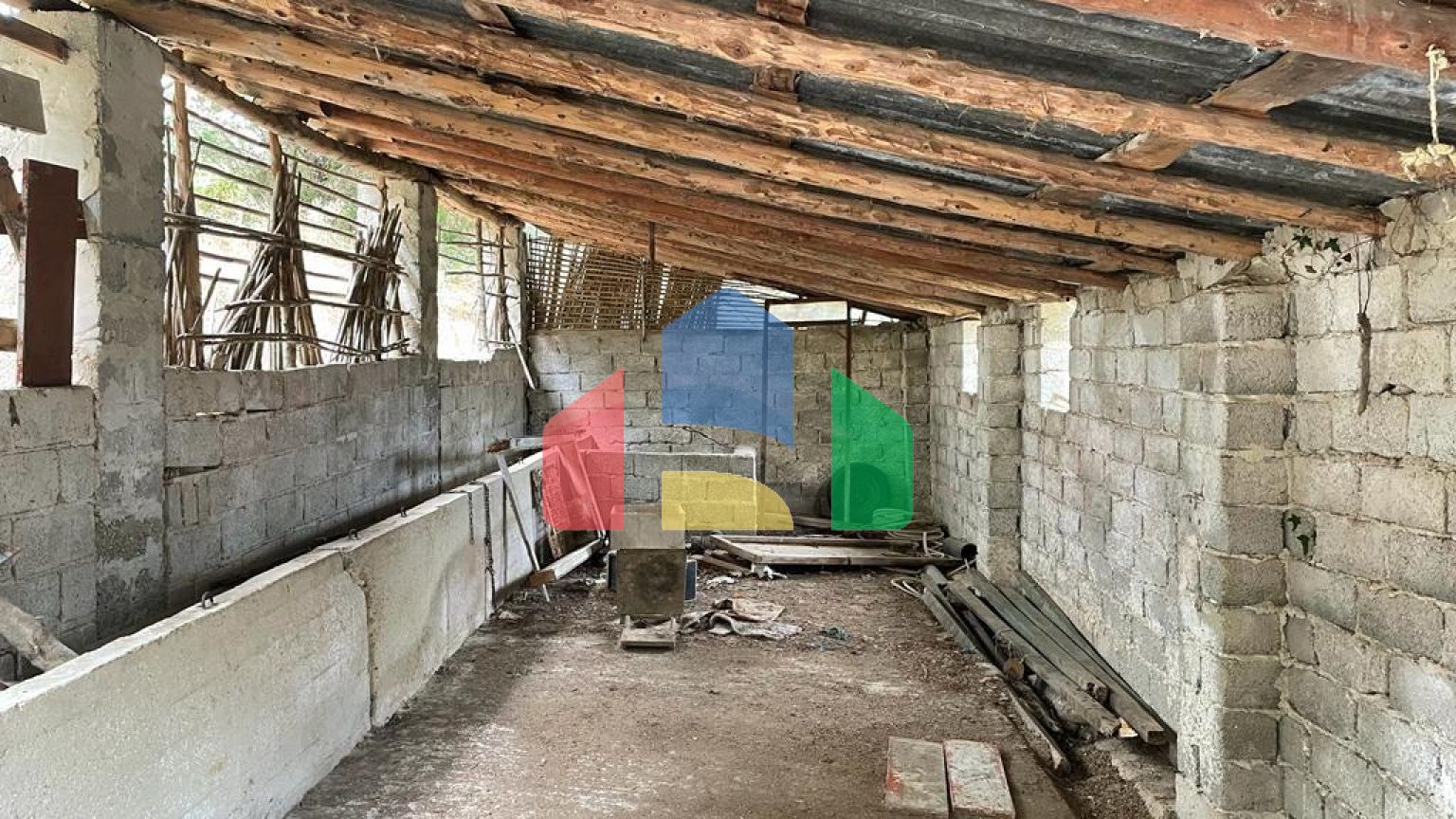 Продаж - Земельна ділянка 10000 m² на о. Корфу