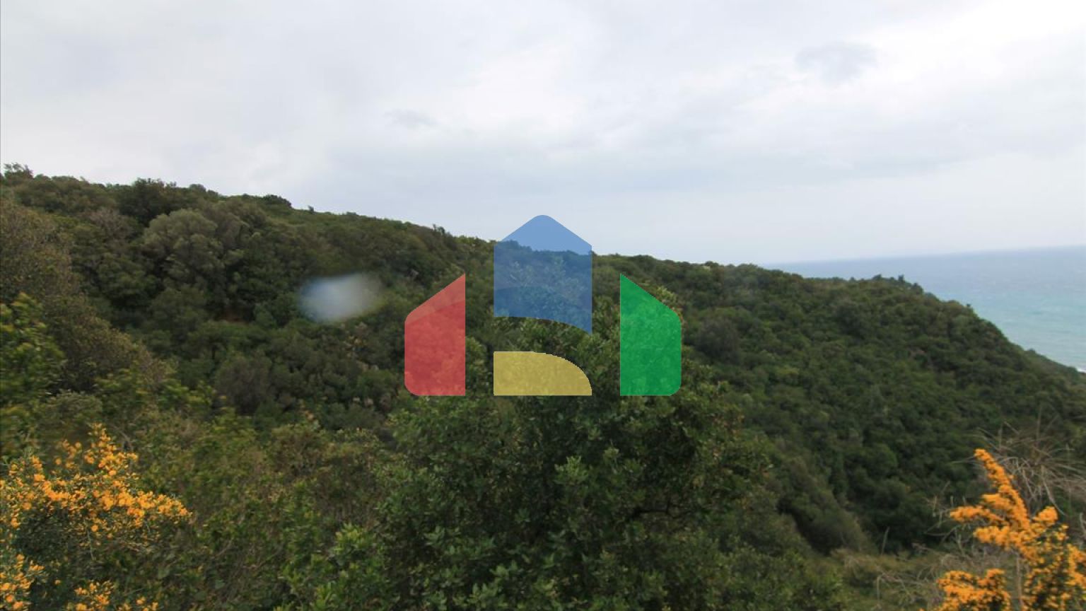 Продаж - Земельна ділянка 205000 m² на о. Корфу