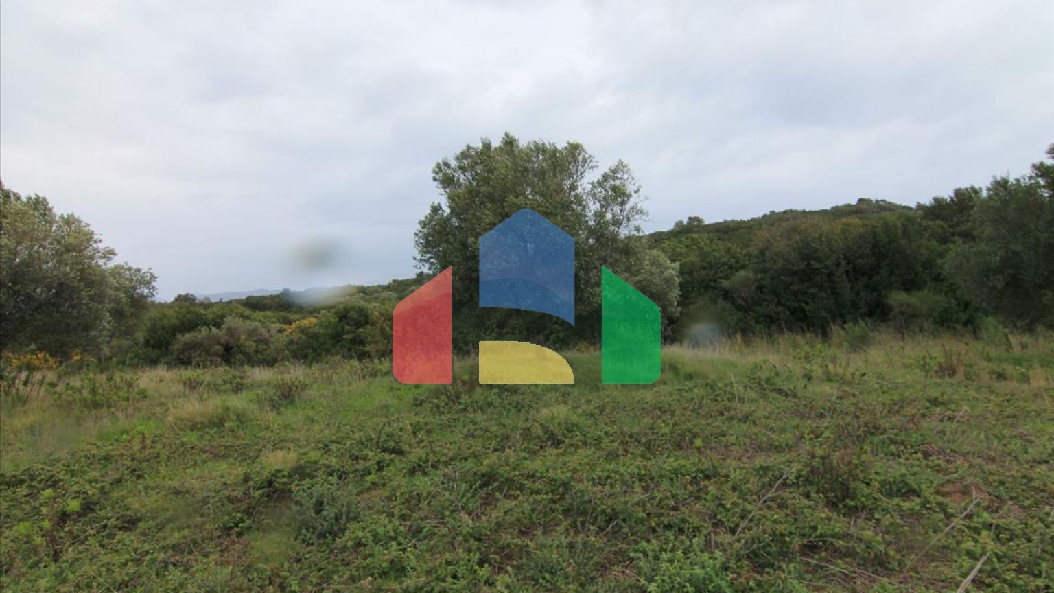 Продаж - Земельна ділянка 205000 m² на о. Корфу