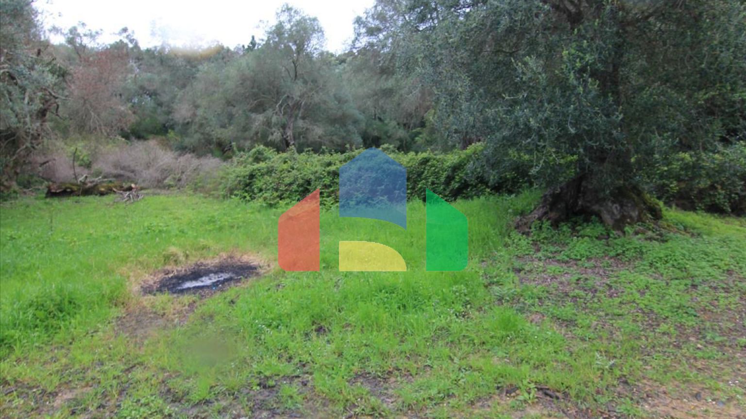 Продаж - Земельна ділянка 205000 m² на о. Корфу