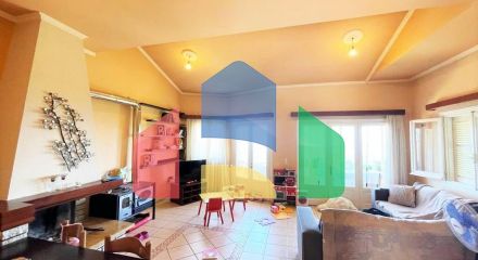 Продаж - Котедж 124 m² на о. Корфу
