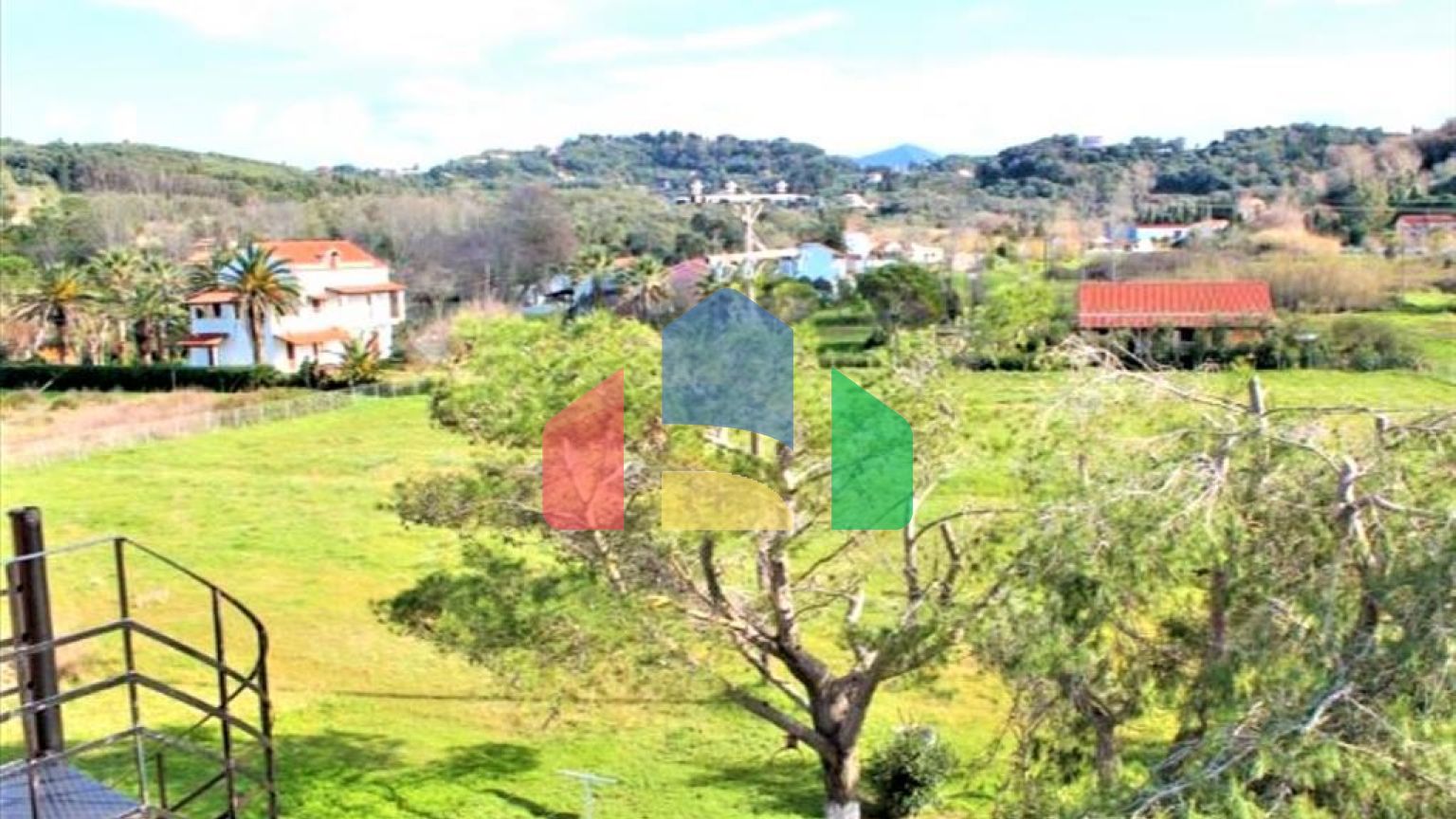 Продаж - Готель 390 m² на о. Корфу