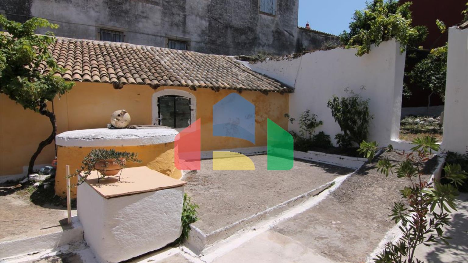 Продажа - Коттедж 300 m² на о. Корфу