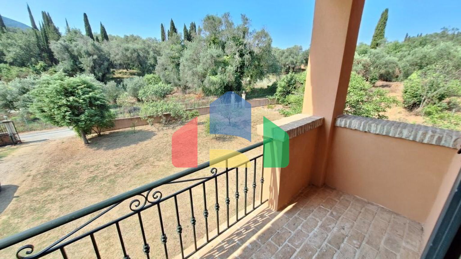 Продажа - Коттедж 200 m² на о. Корфу