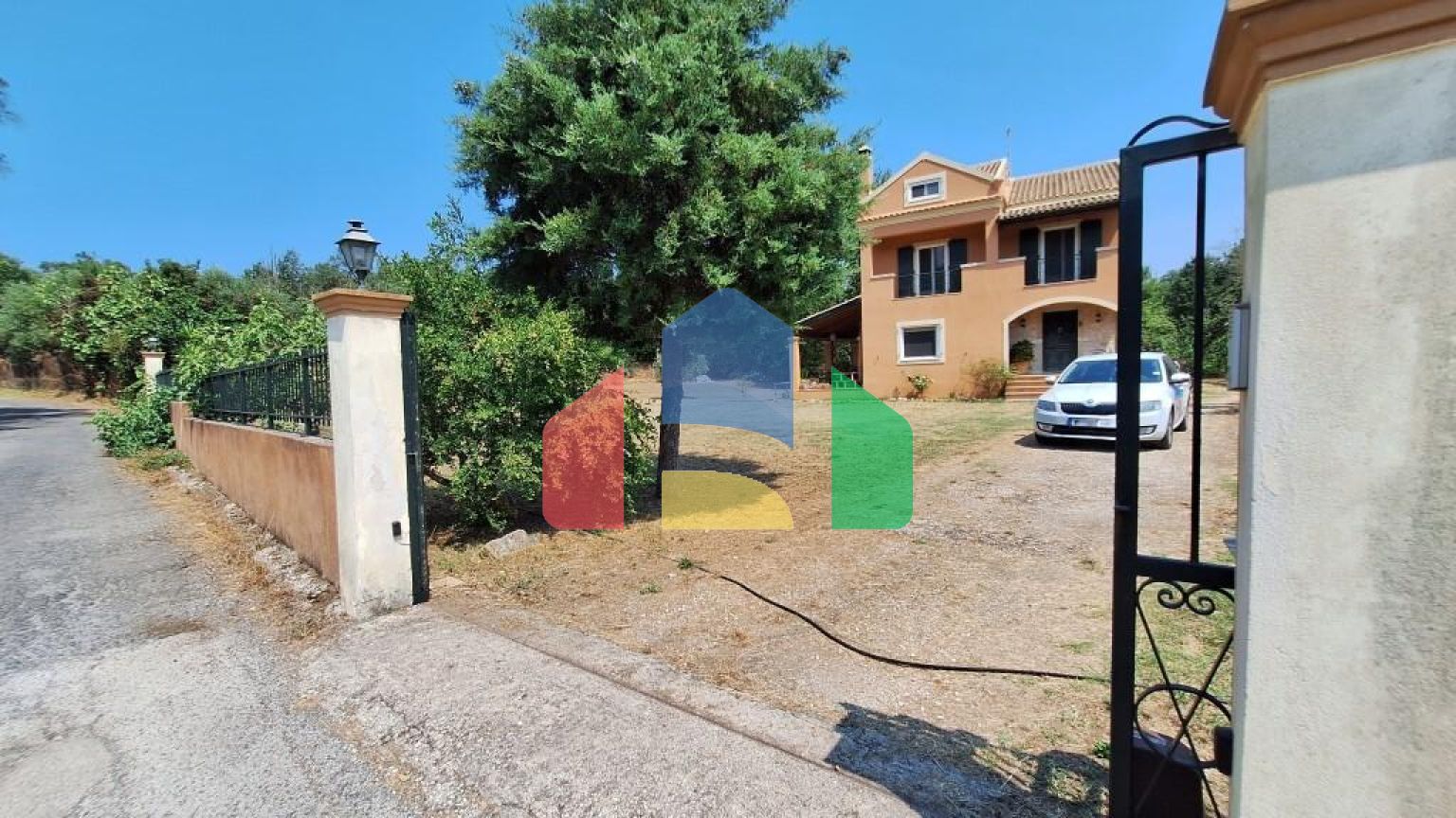 Продажа - Коттедж 200 m² на о. Корфу