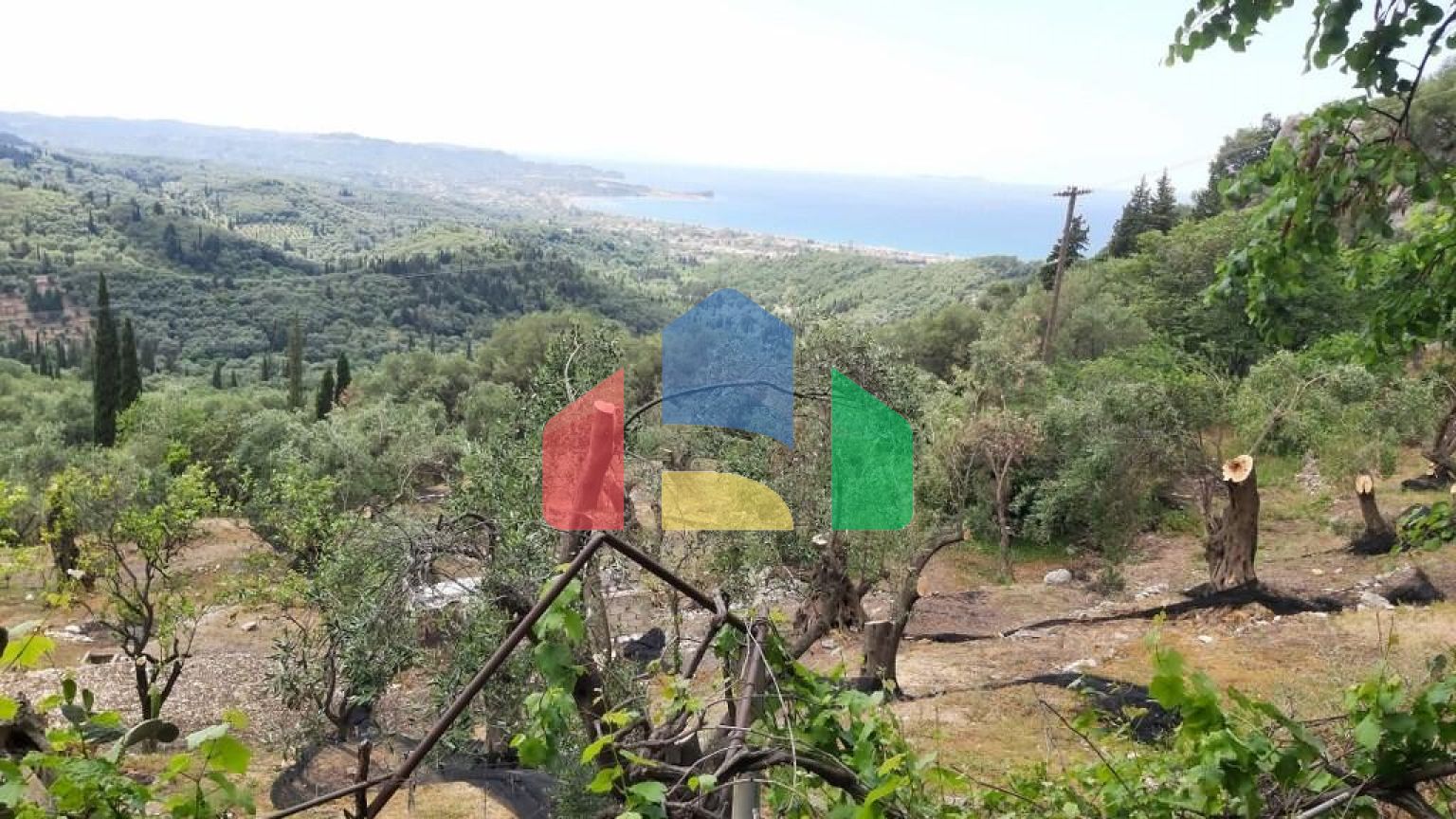 Продаж - Земельна ділянка 4972 m² на о. Корфу