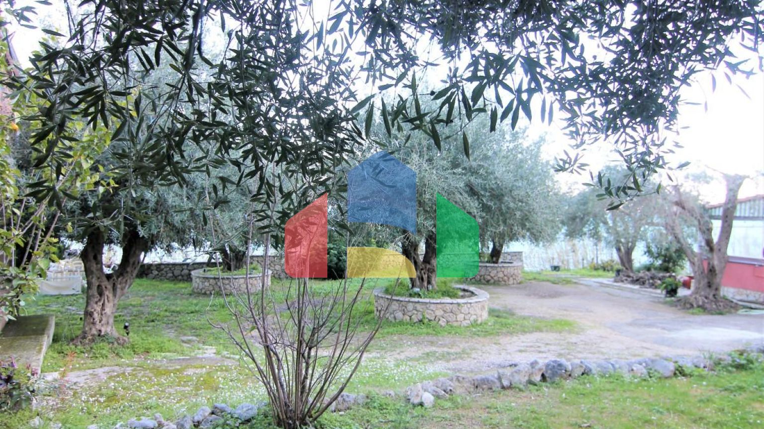 Продажа - Вилла 400 m² на о. Корфу