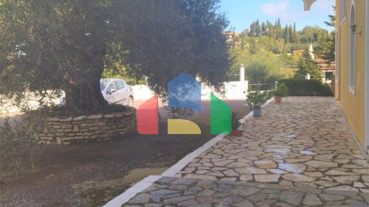 Продаж - Готель на о. Корфу