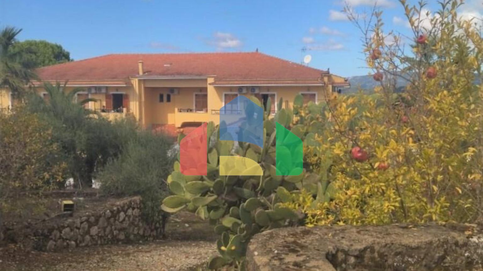 Продаж - Готель на о. Корфу