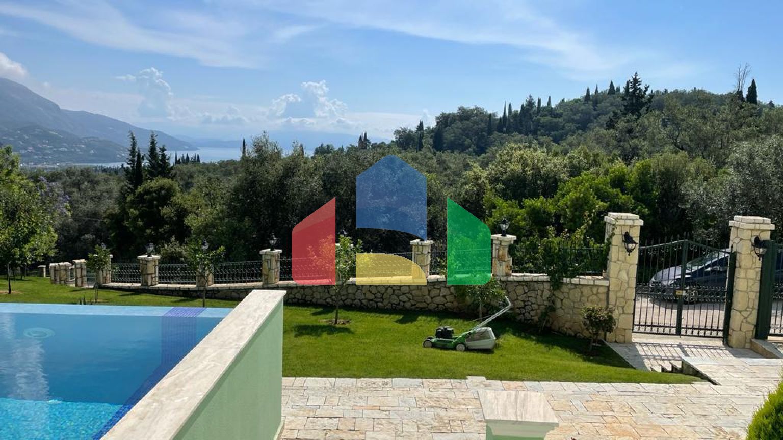 Продажа - Вилла 300 m² на о. Корфу