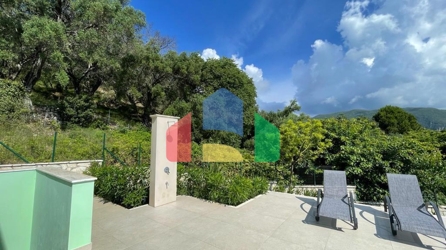 Продажа - Вилла 300 m² на о. Корфу