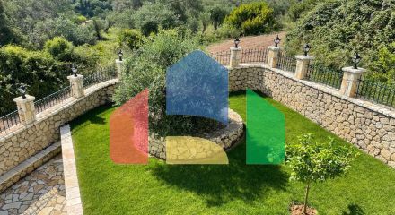 Продажа - Вилла 300 m² на о. Корфу