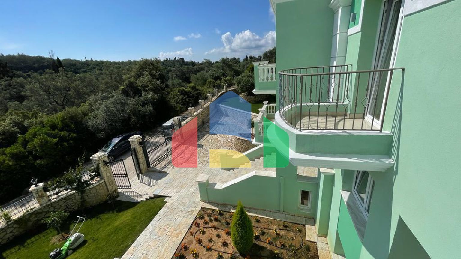 Продажа - Вилла 300 m² на о. Корфу