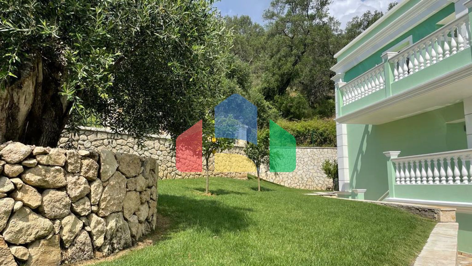 Продажа - Вилла 300 m² на о. Корфу