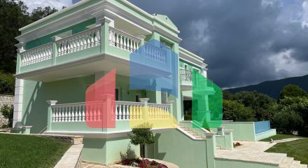 Продажа - Вилла 300 m² на о. Корфу