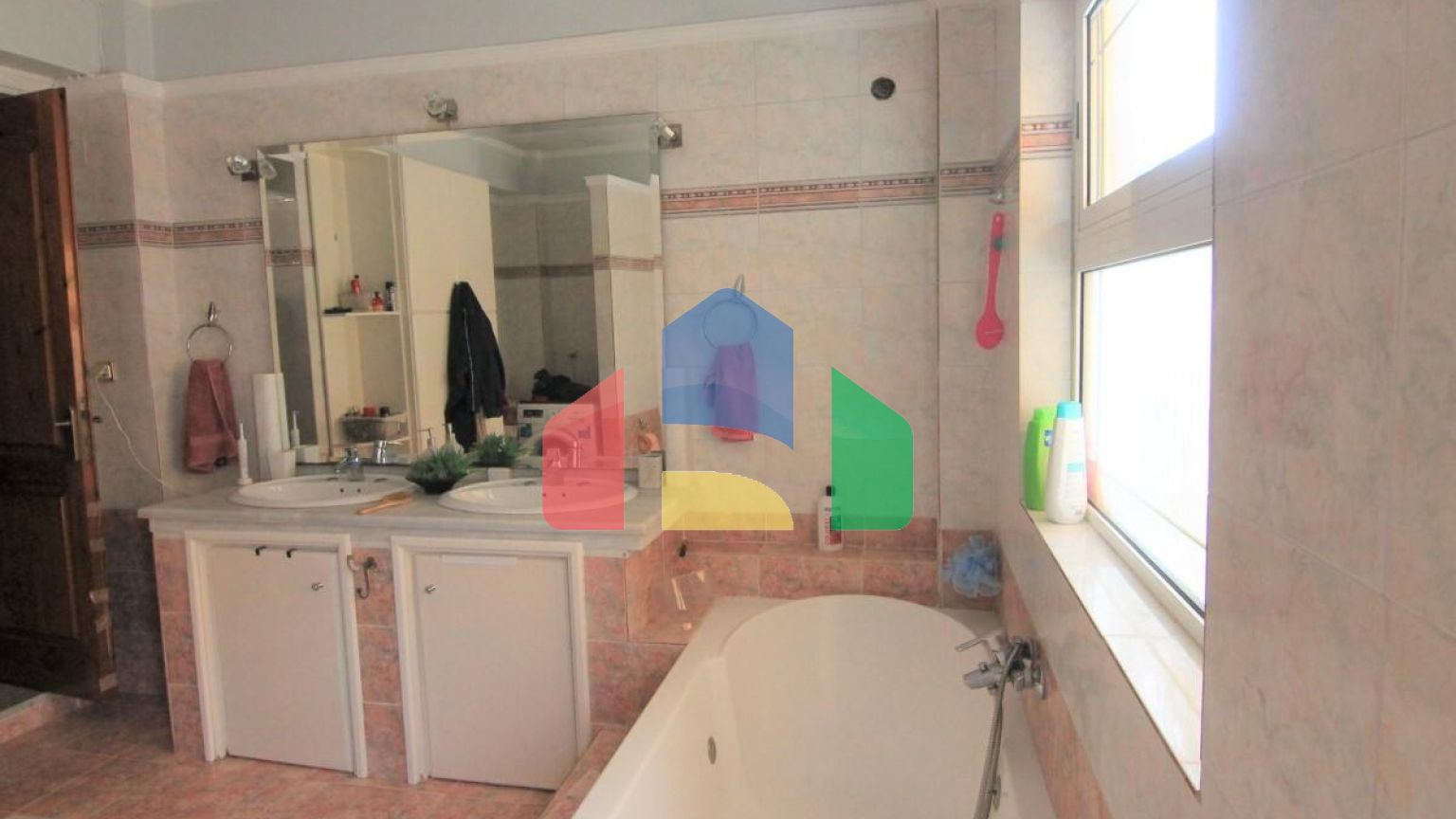 Продажа - Коттедж 240 m² на о. Корфу