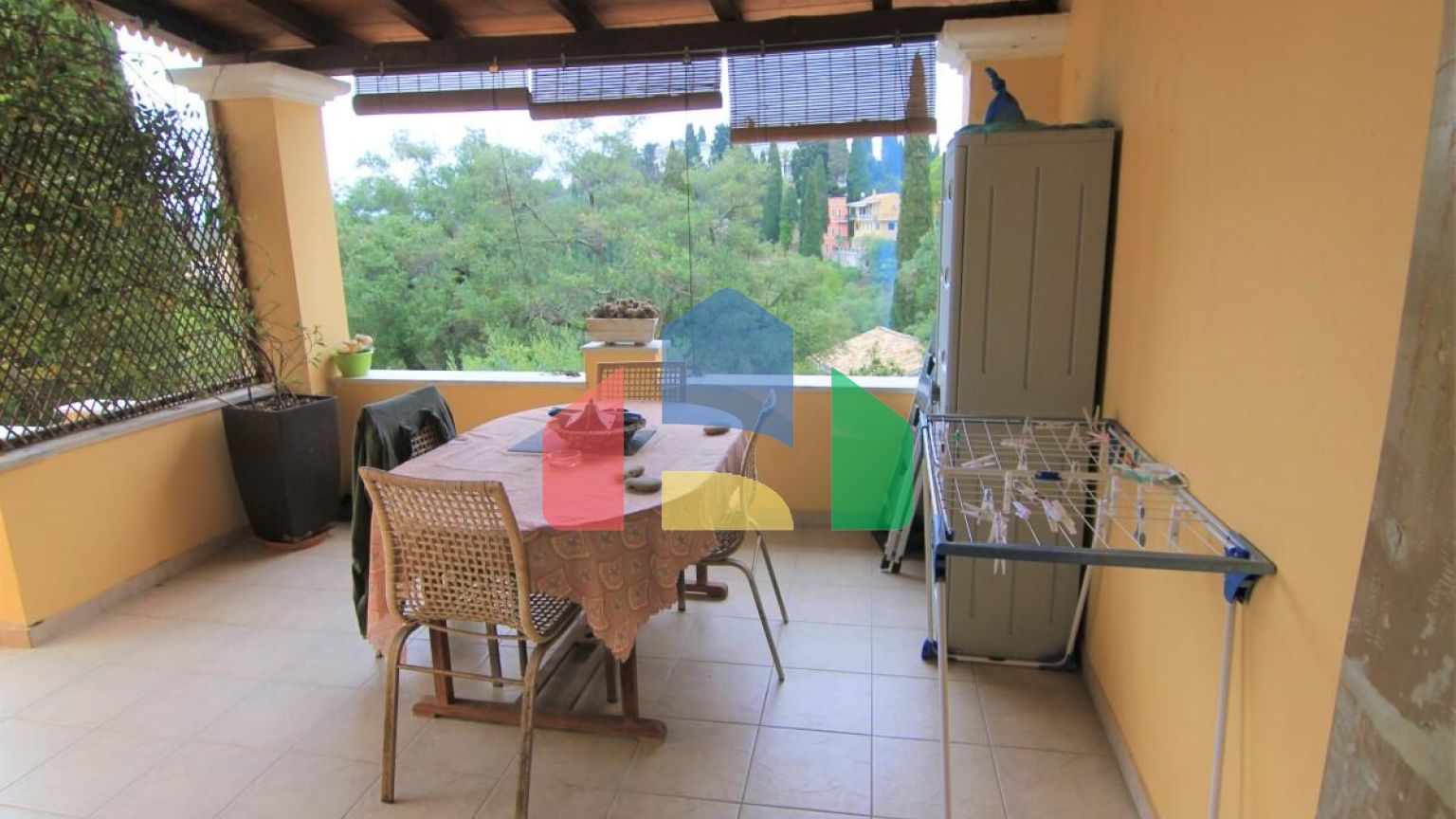 Продажа - Коттедж 240 m² на о. Корфу