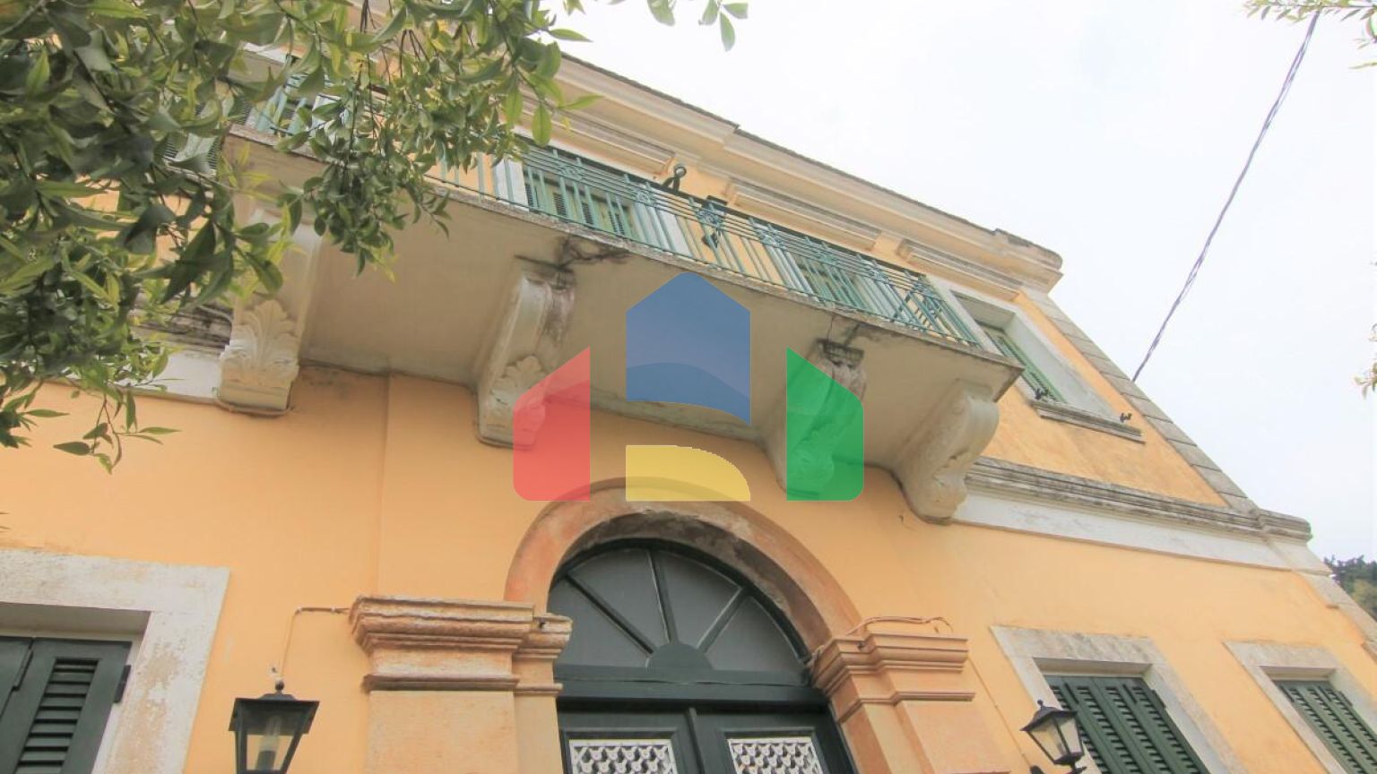 Продажа - Коттедж 240 m² на о. Корфу