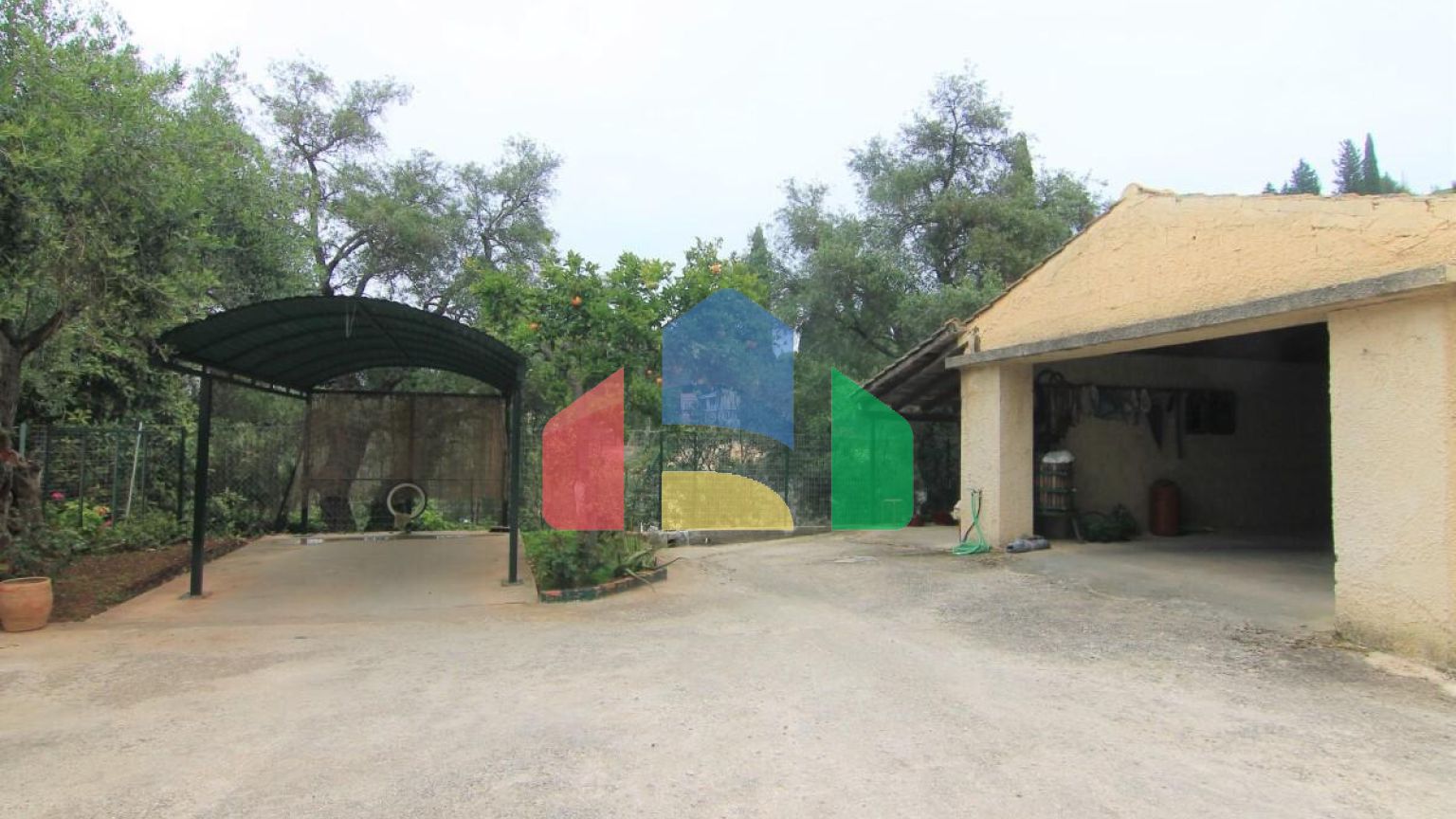 Продажа - Коттедж 240 m² на о. Корфу