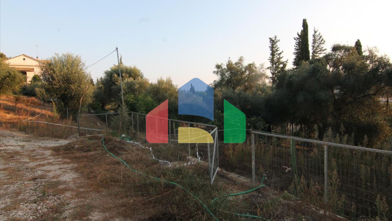 Продаж - Котедж 250 m² на о. Корфу