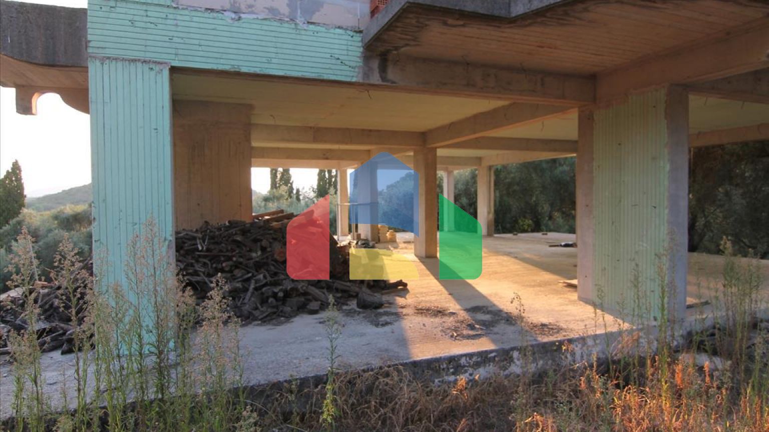 Продаж - Котедж 250 m² на о. Корфу