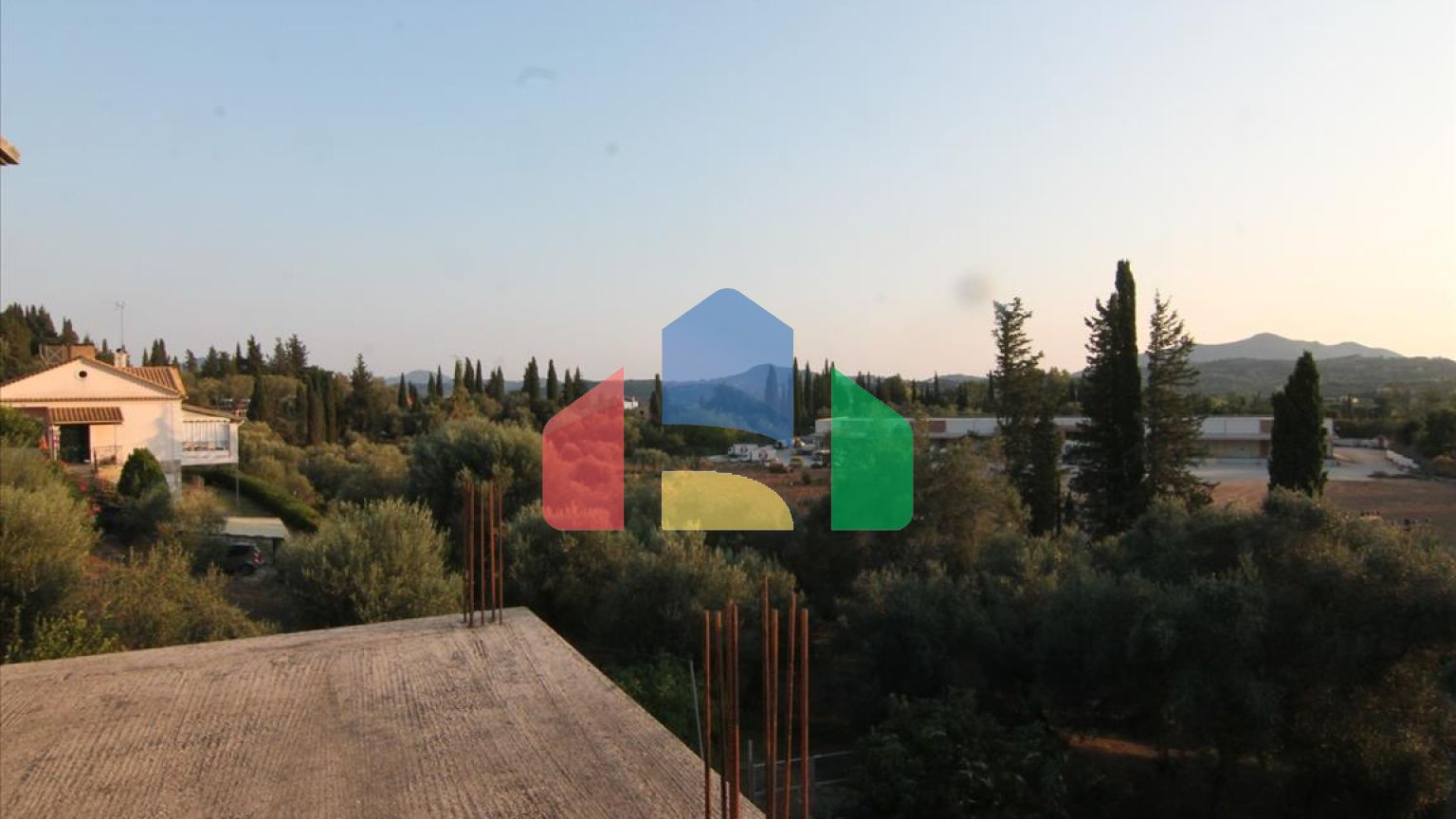 Продаж - Котедж 250 m² на о. Корфу