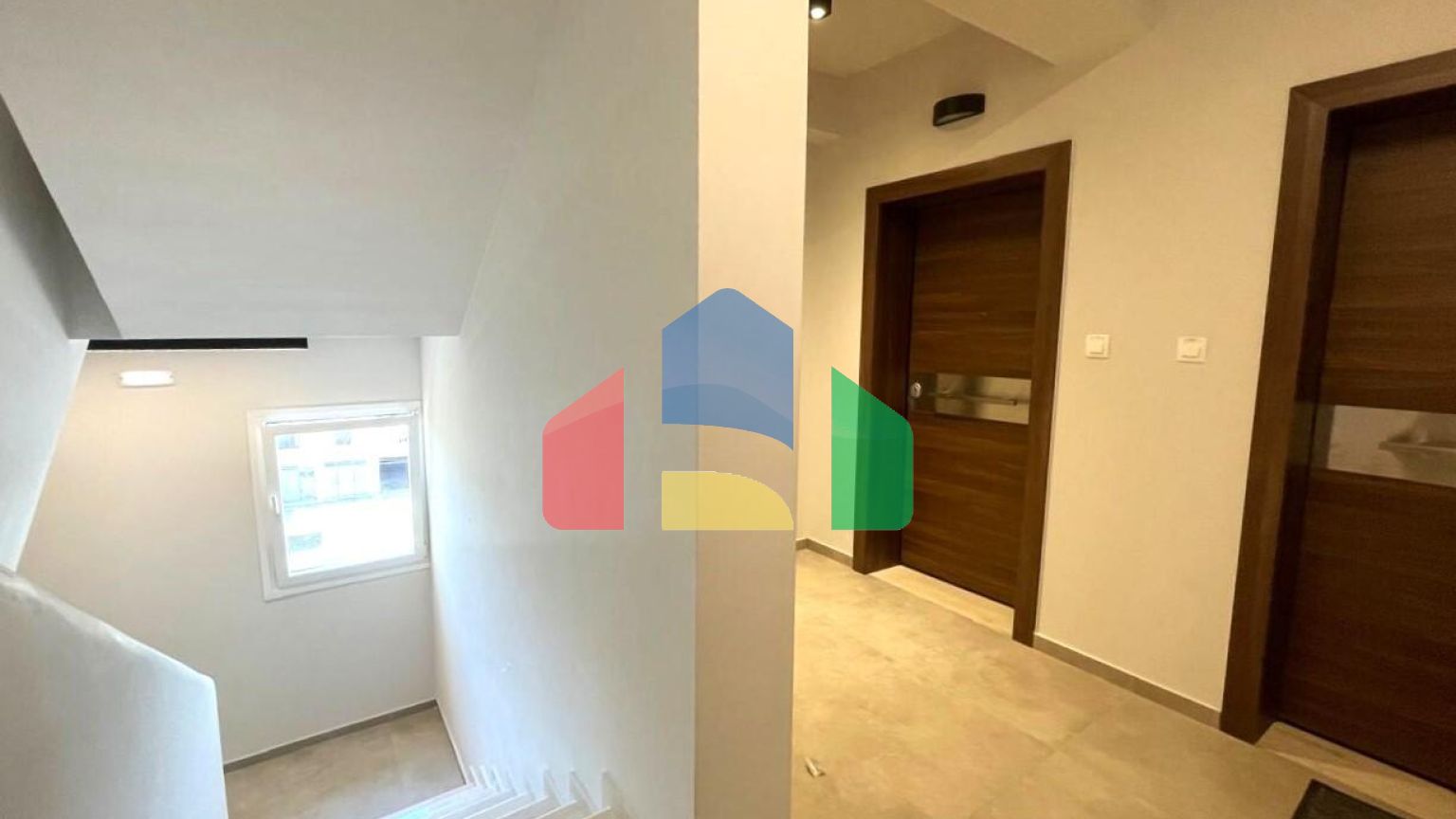 Продаж - Квартира 84 m² на о. Корфу