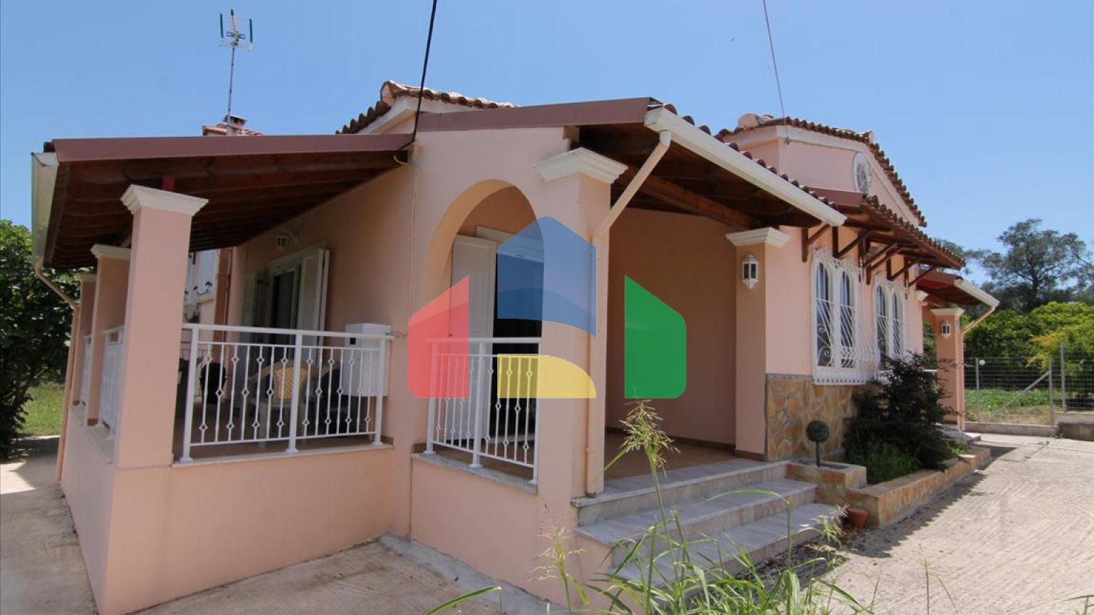 Продажа - Коттедж 150 m² на о. Корфу