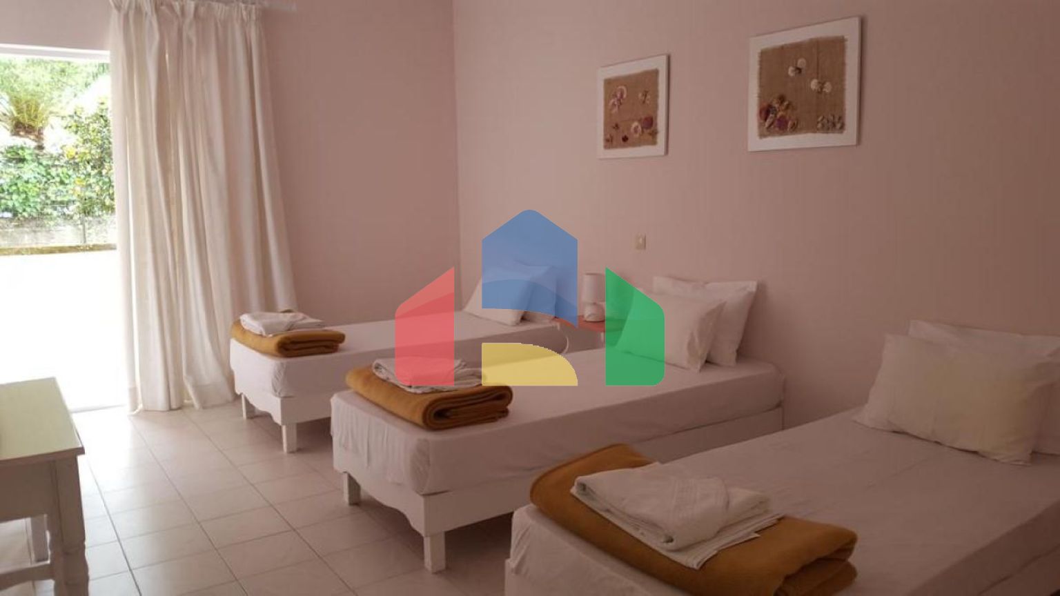 Продаж - Готель 997 m² на о. Корфу