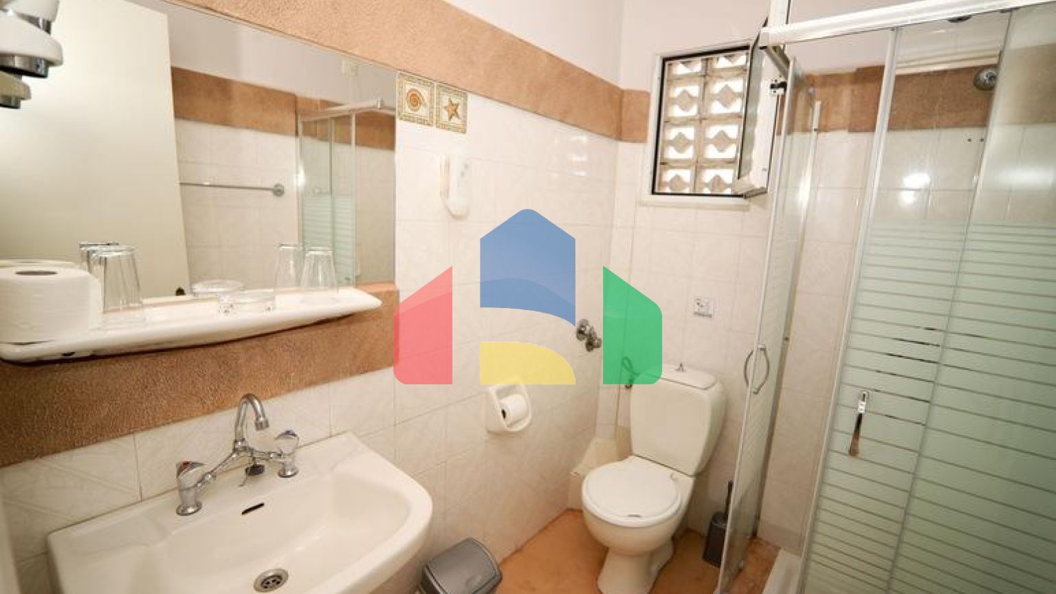 Продаж - Готель 997 m² на о. Корфу