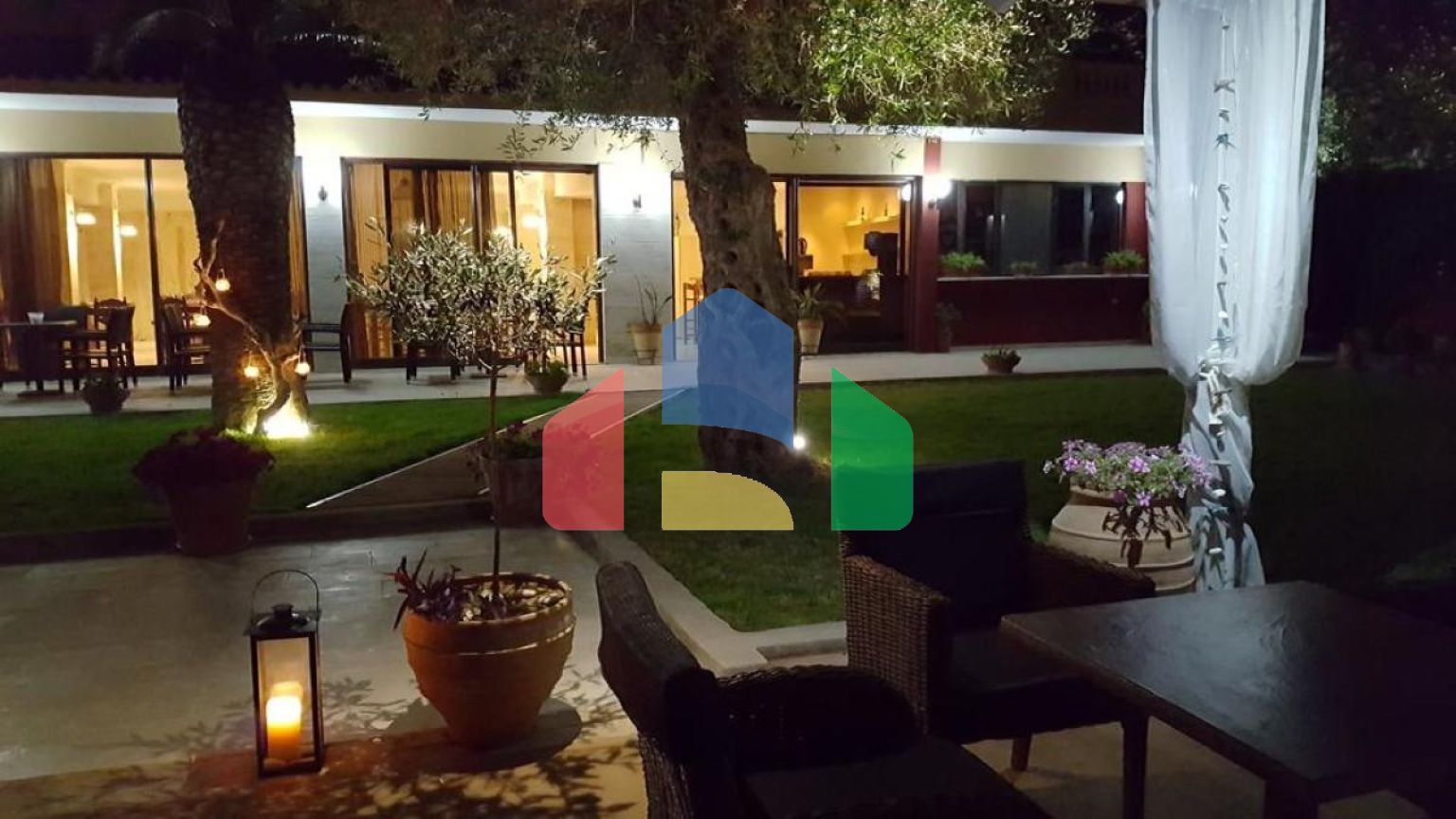 Продаж - Готель 997 m² на о. Корфу