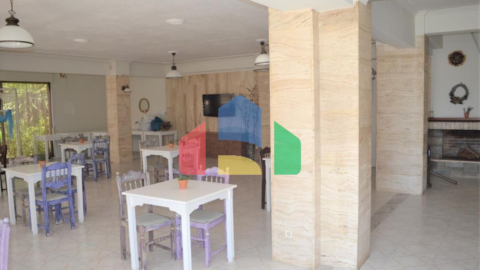 Продаж - Готель 997 m² на о. Корфу