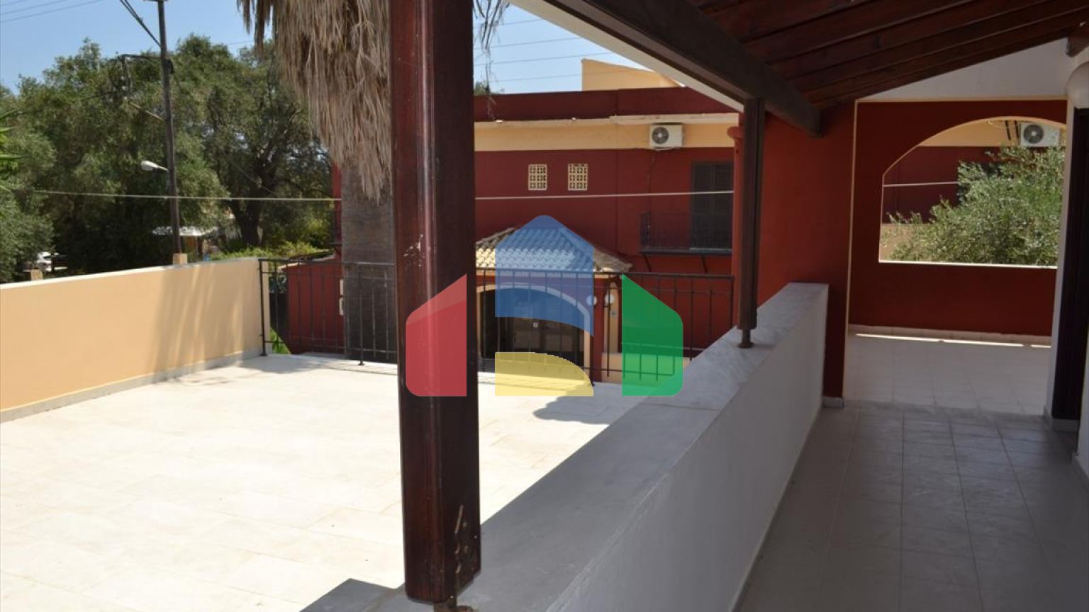 Продаж - Готель 997 m² на о. Корфу