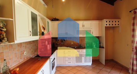 Продаж - Котедж 270 m² на о. Корфу