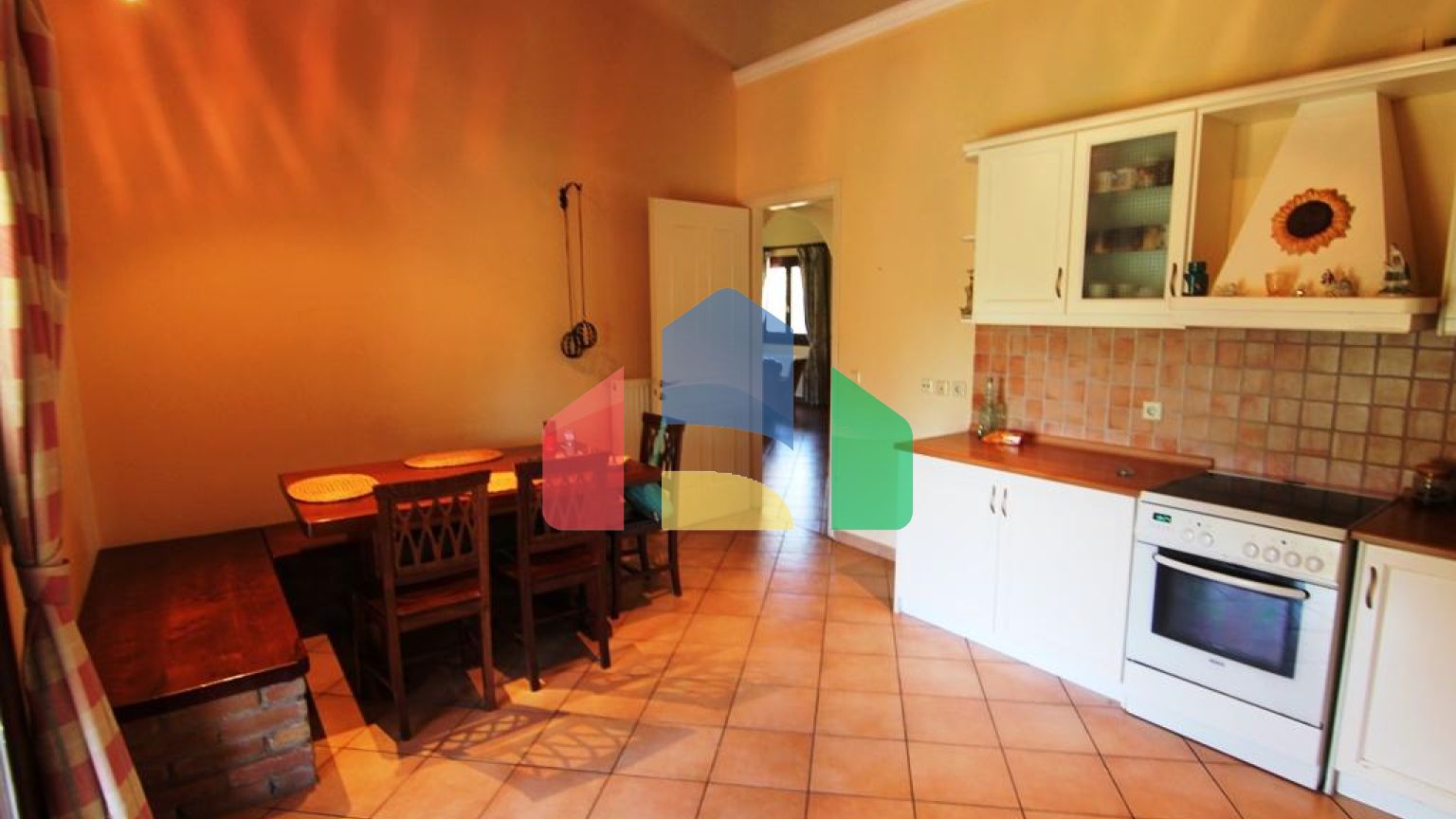 Продаж - Котедж 270 m² на о. Корфу