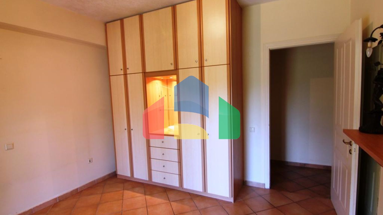 Продаж - Котедж 270 m² на о. Корфу