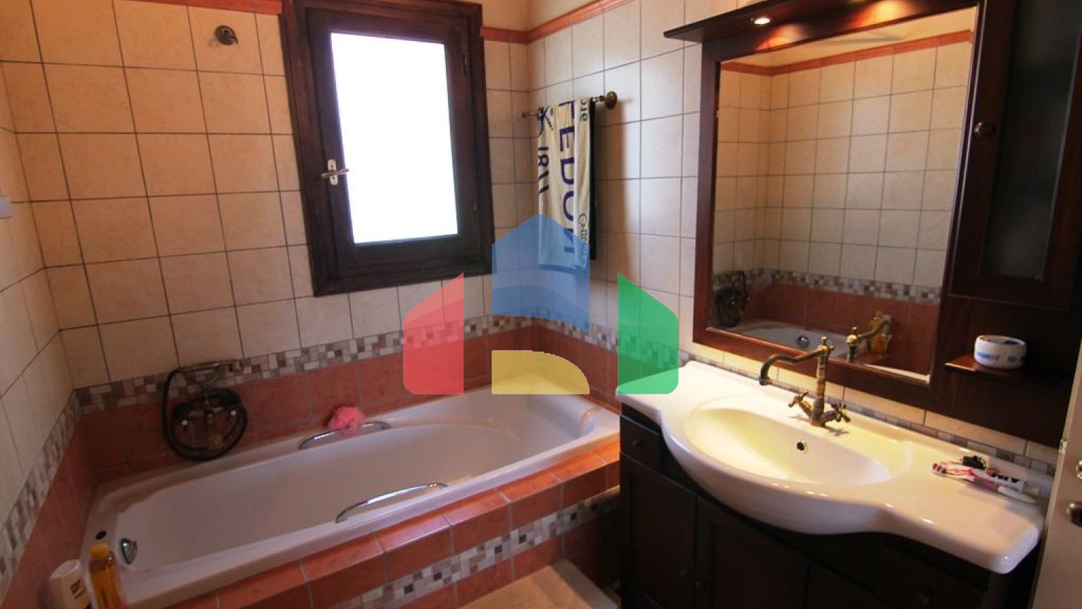 Продаж - Котедж 270 m² на о. Корфу