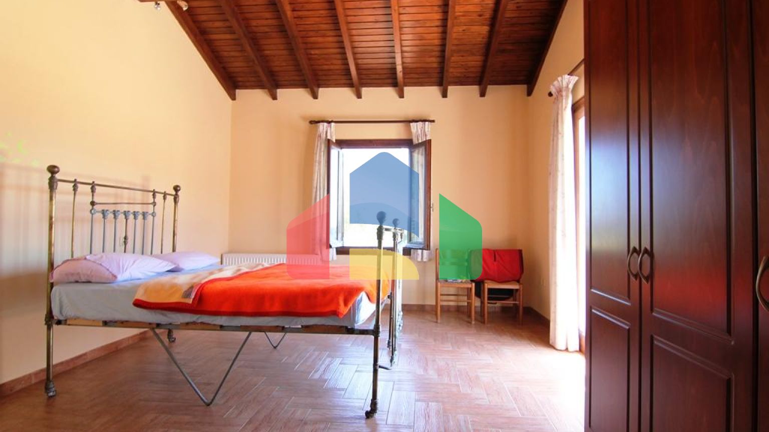 Продаж - Котедж 270 m² на о. Корфу