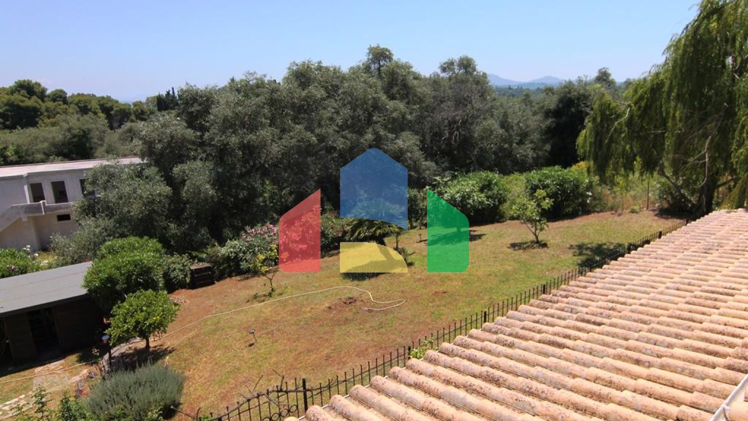 Продаж - Котедж 270 m² на о. Корфу