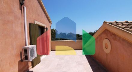 Продаж - Котедж 270 m² на о. Корфу