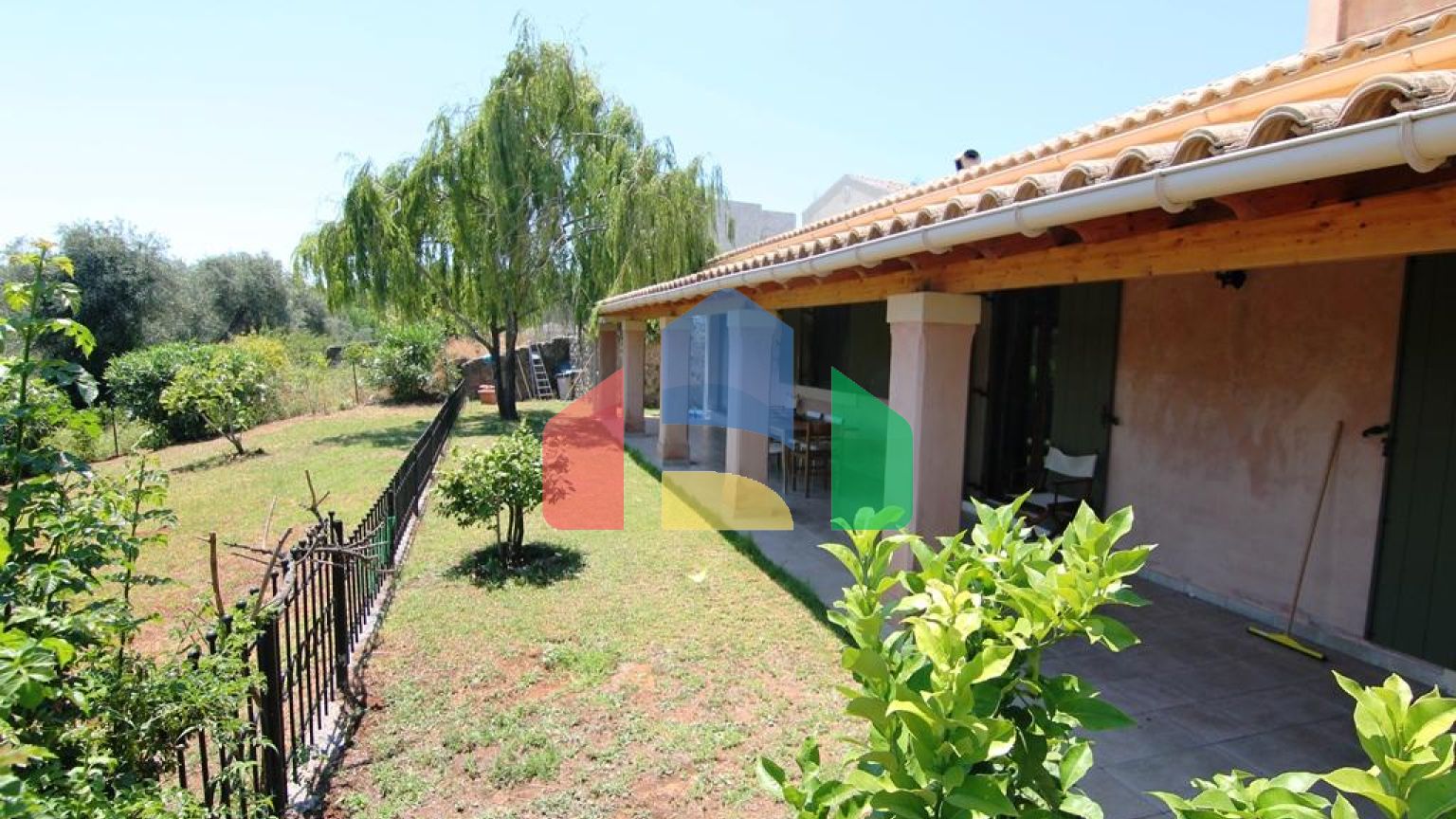 Продаж - Котедж 270 m² на о. Корфу