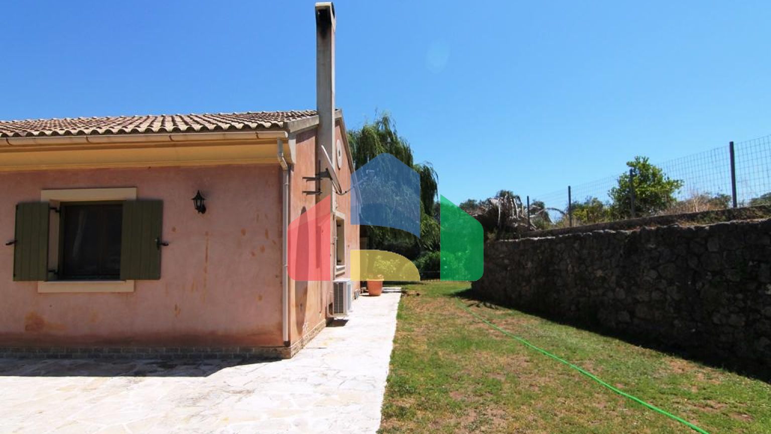 Продаж - Котедж 270 m² на о. Корфу