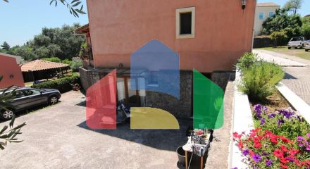 Продаж - Котедж 270 m² на о. Корфу